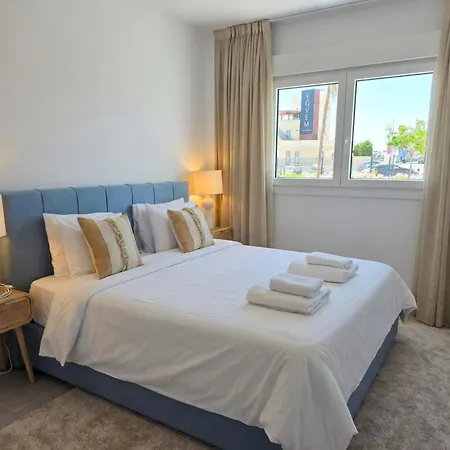 Pool - 3 Min To - Free Parking - Fenced Yard Apartmán