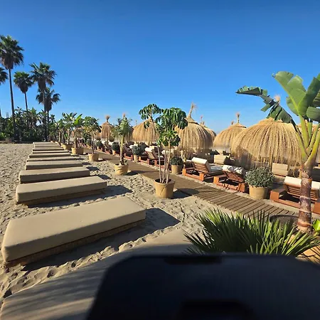 Pool - 3 Min To - Free Parking - Fenced Yard Apartamento Estepona